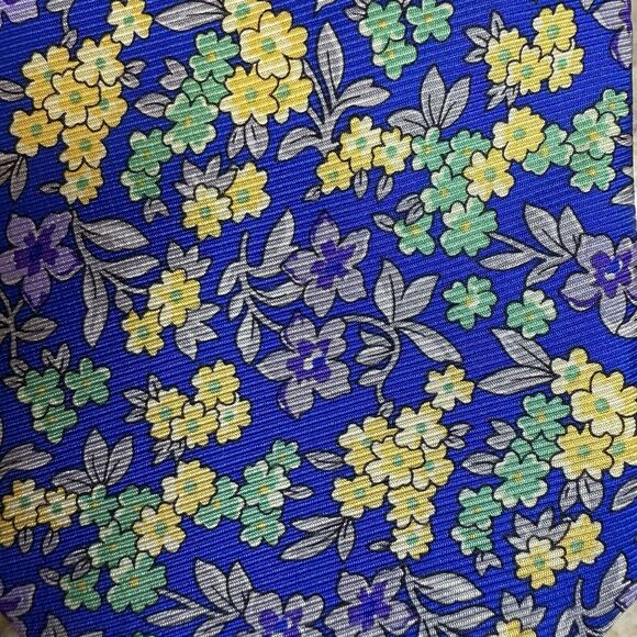 Cape Cod Neckwear 100% Silk Tie Vibrant Blue‎ Floral Print Spring Forget Me Not - Picture 4 of 9